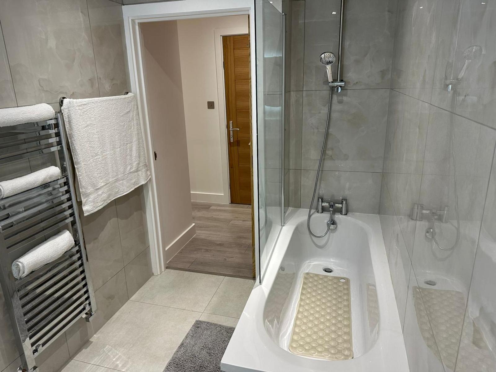 Kensington House By Solitaire Suites 斯劳 外观 照片